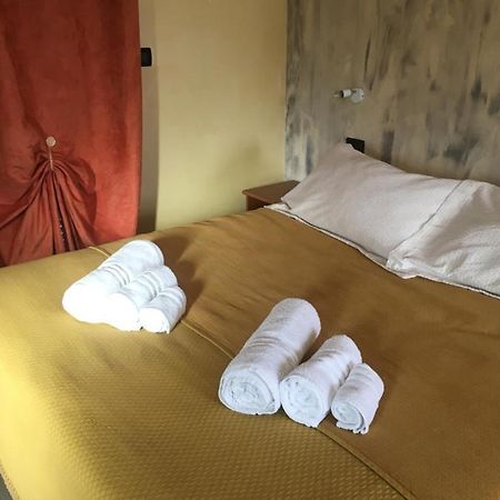 B & B La Guesthouse Poirino Luaran gambar
