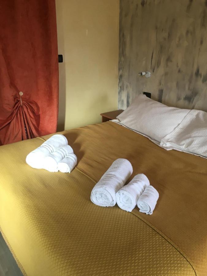B & B La Guesthouse Poirino Luaran gambar
