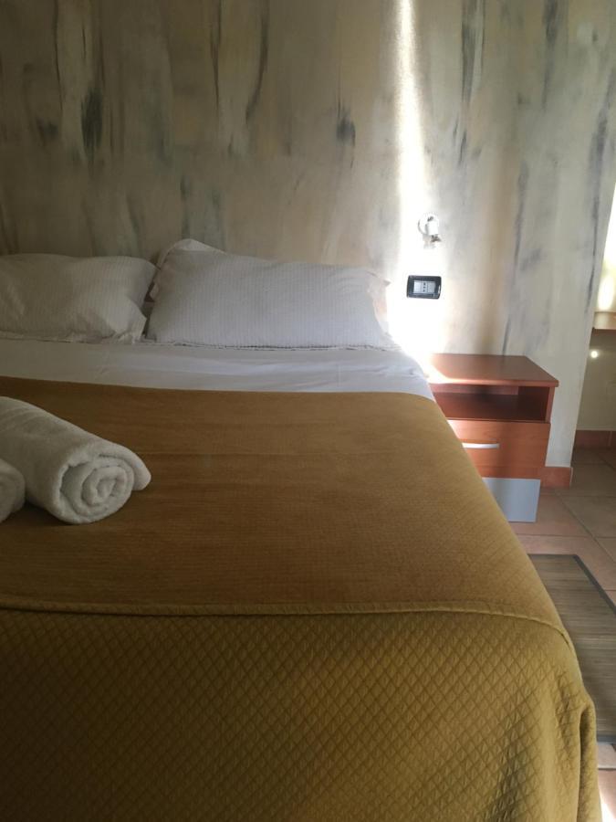 B & B La Guesthouse Poirino Luaran gambar